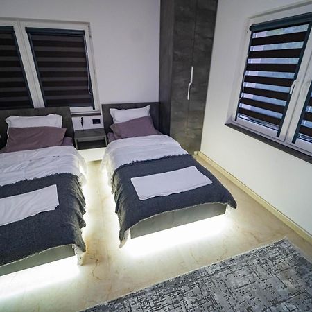 Home Luxury Suites Kriva Palanka Bagian luar foto