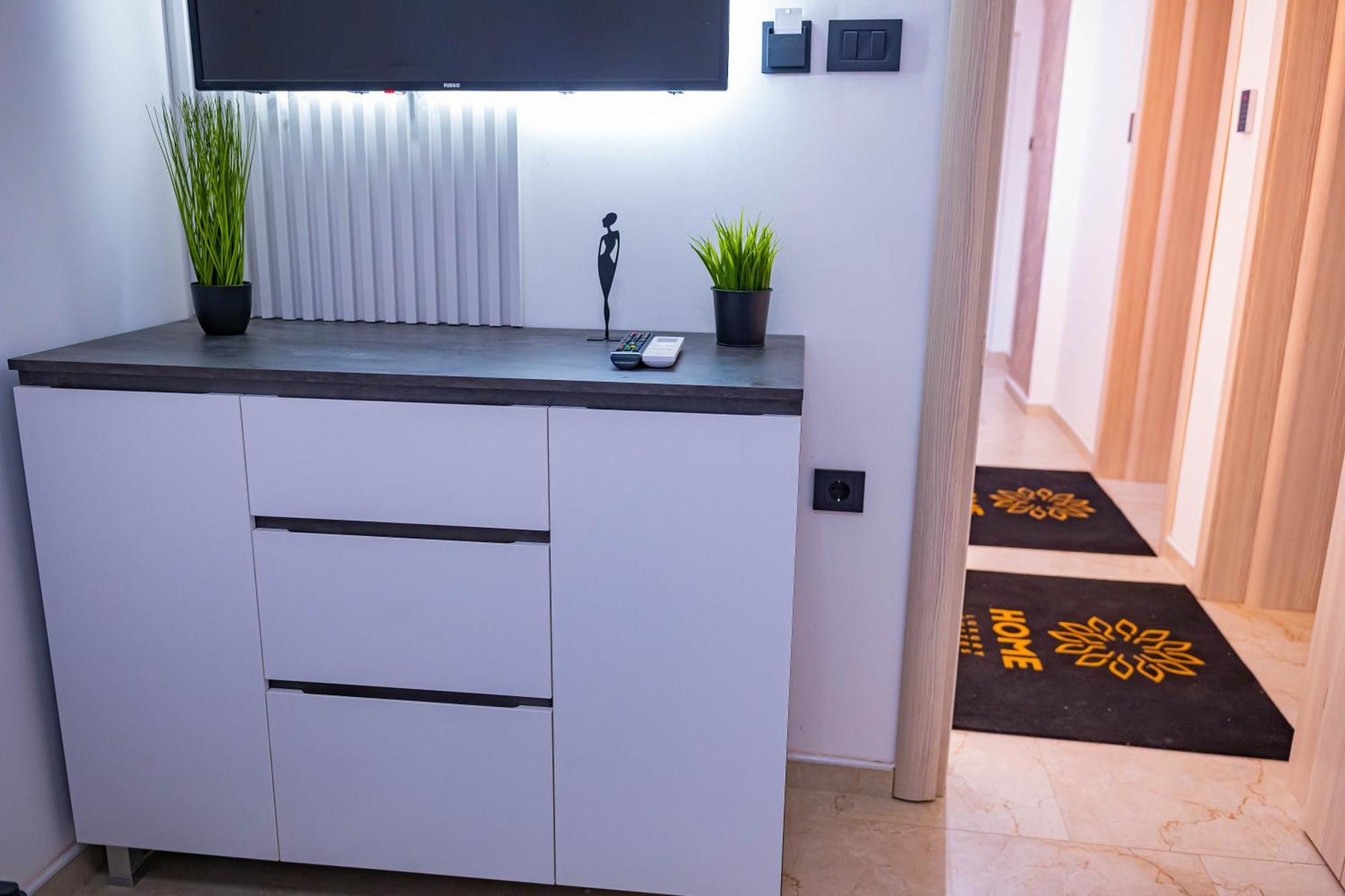 Home Luxury Suites Kriva Palanka Bagian luar foto