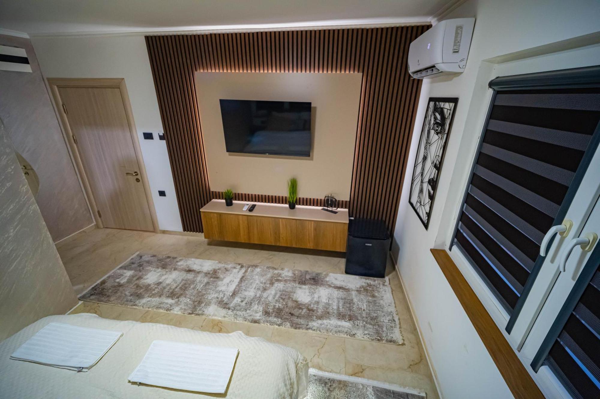 Home Luxury Suites Kriva Palanka Bagian luar foto